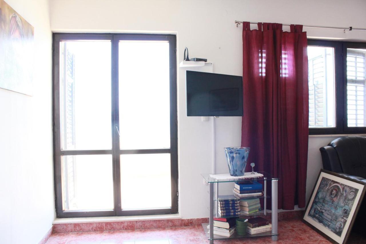 Apartment Blue Sea Dugi Rat Bagian luar foto